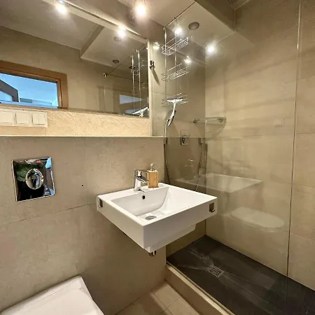 Daire Apartament 100m Od Plazy & Parking *